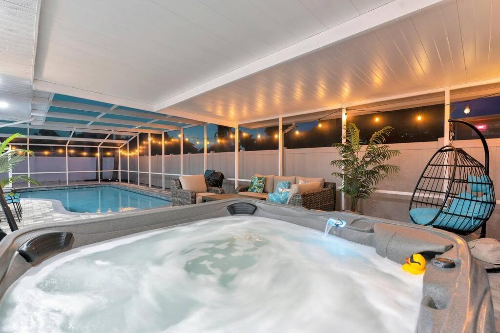 Paradise By The River-Hottub/Pool-Near Beaches Брадентън Екстериор снимка